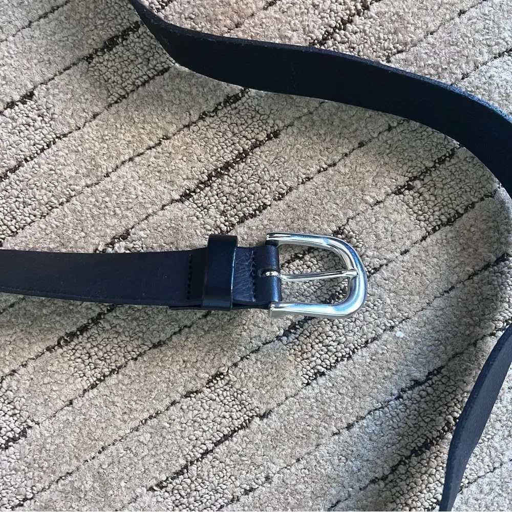Elegant Black genuine Leather Belt with Silver details from H&M